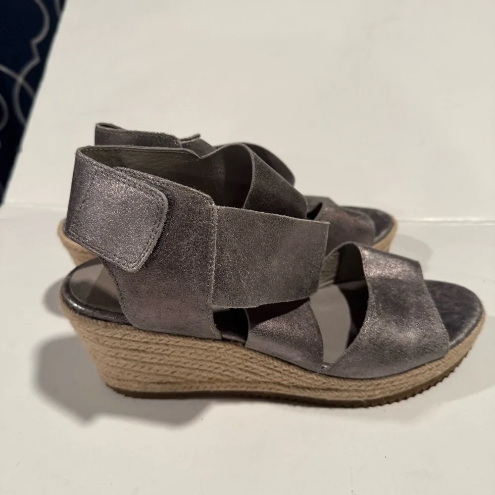 Eileen Fisher Stylish Women's Silver Wedge Sandals Size 10
